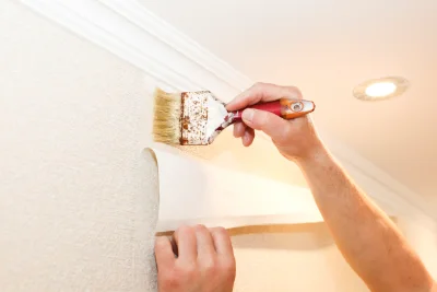 Pose de papier peint à Bagas — revêtements muraux et toiles de verre